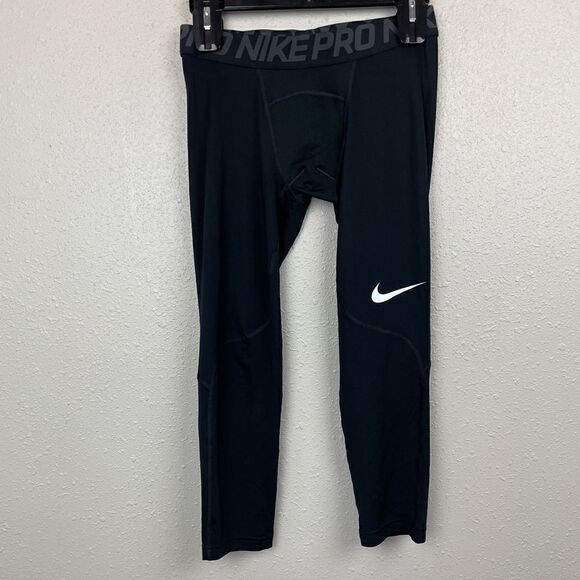 NWOT Nike Pro Dri-Fit Cropped Leggings Size S - Picture 1 of 6
